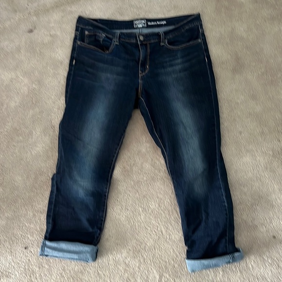 Levi capri style signature Jean - Picture 1 of 4